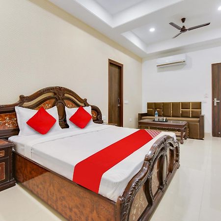 Hotel O Baran Classic Ludhiana Buitenkant foto