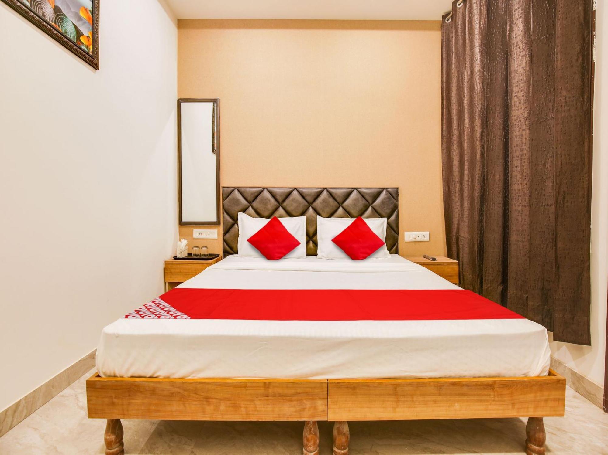 Hotel O Baran Classic Ludhiana Buitenkant foto