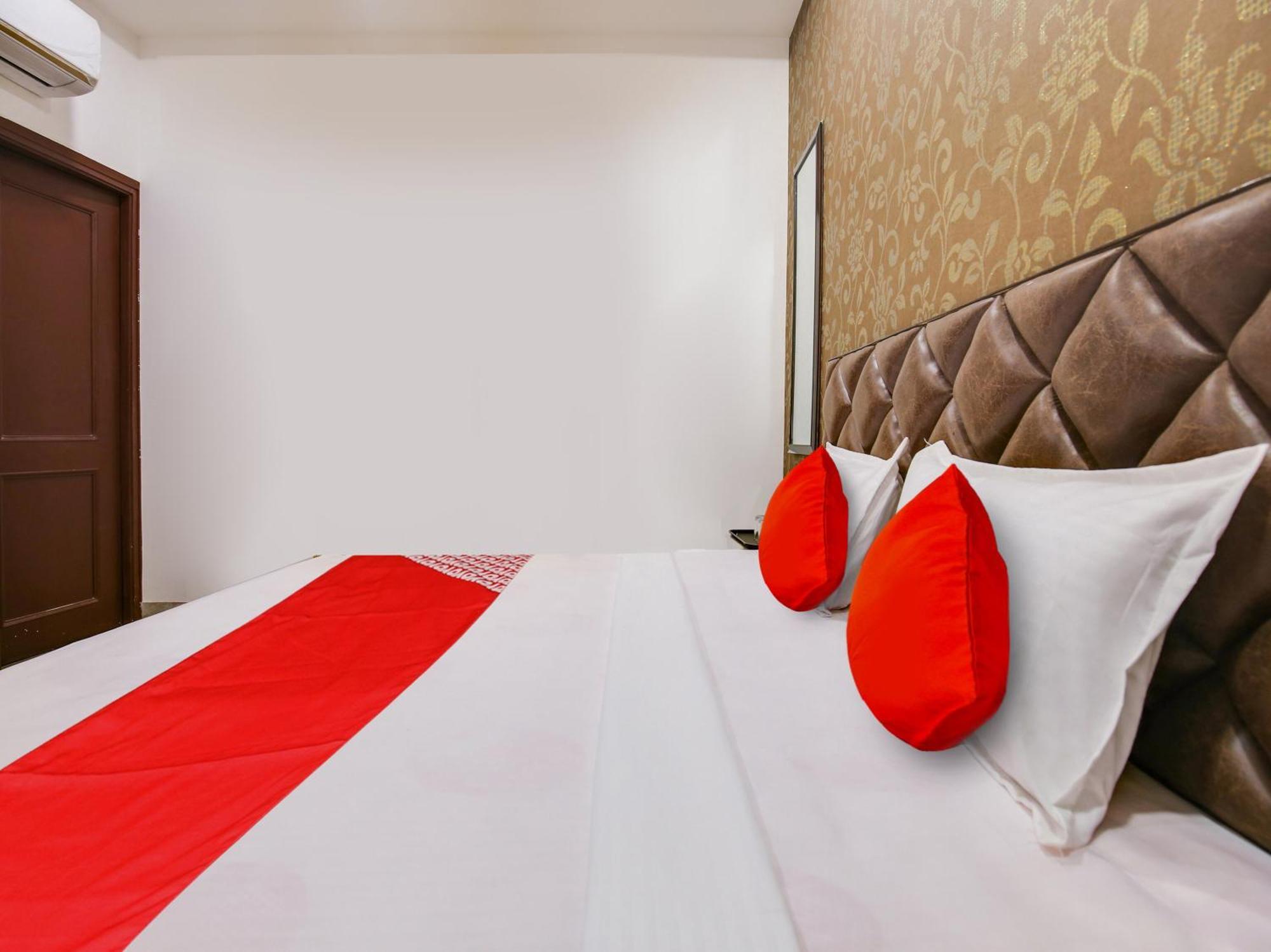 Hotel O Baran Classic Ludhiana Buitenkant foto