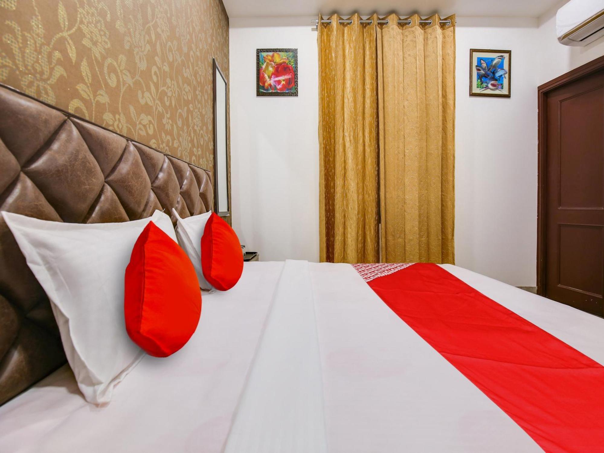 Hotel O Baran Classic Ludhiana Buitenkant foto