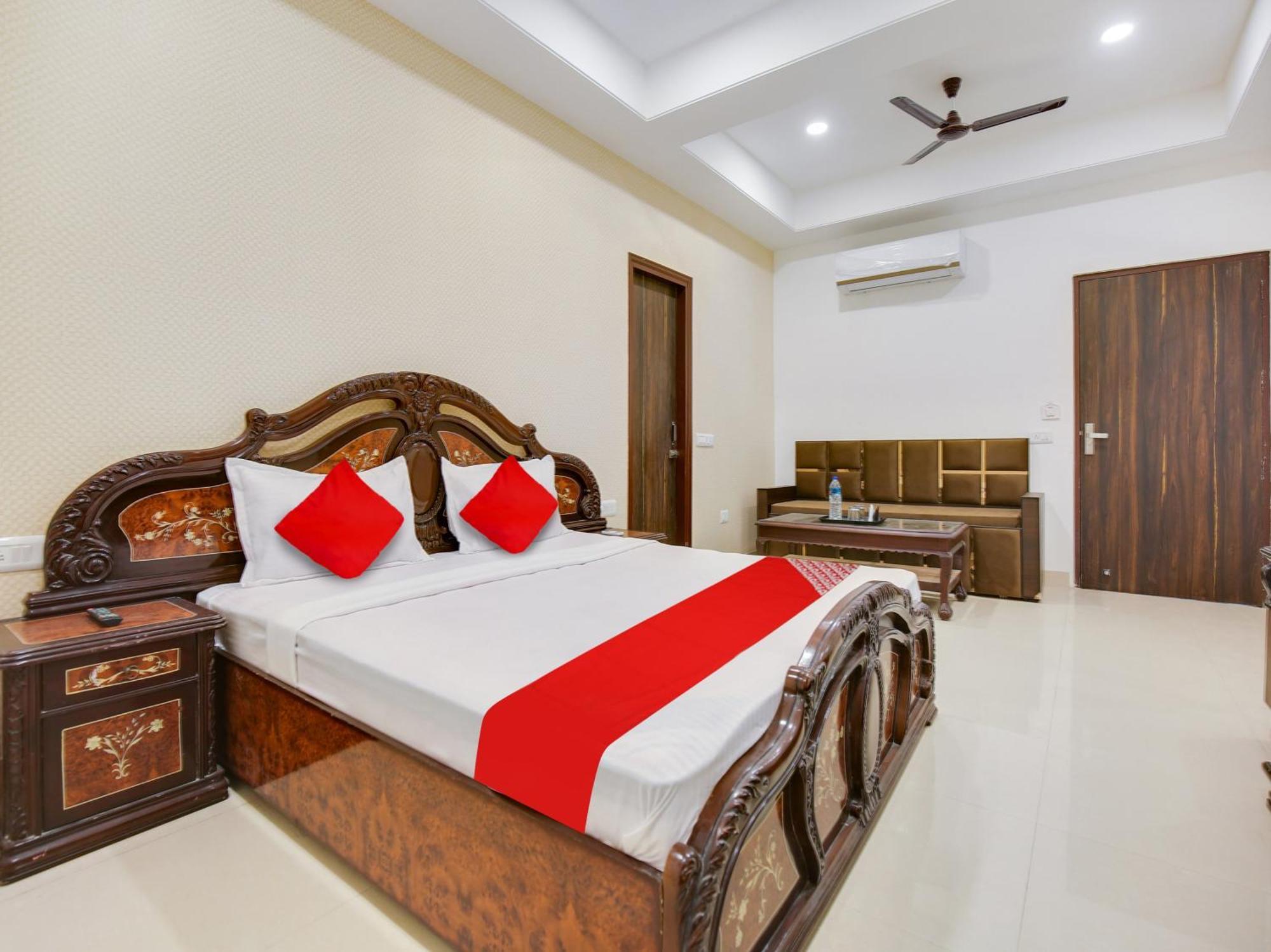 Hotel O Baran Classic Ludhiana Buitenkant foto